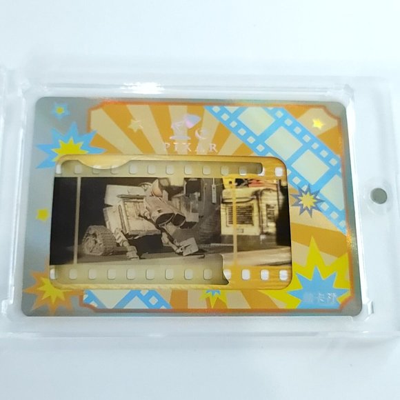Wall-E Disney 100 Pixar 37th Anniversary Oscars Trading Card Film Cell - Picture 3 of 4